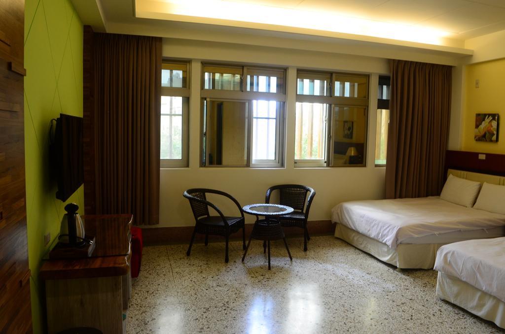 Jia Yuan Homestay Hengchun South Gate Exterior photo